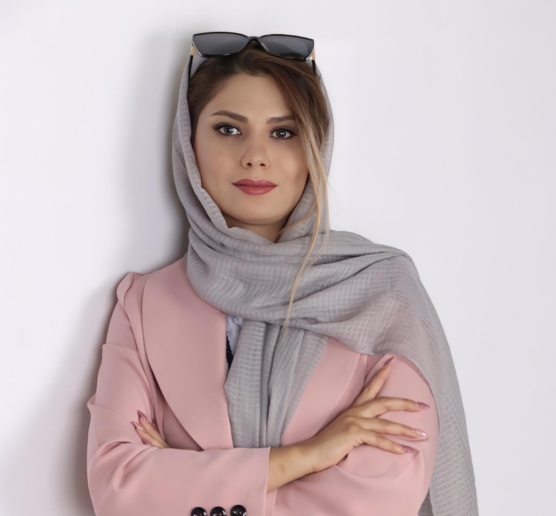 عکس پروفایل سمیه آلبوغبیش