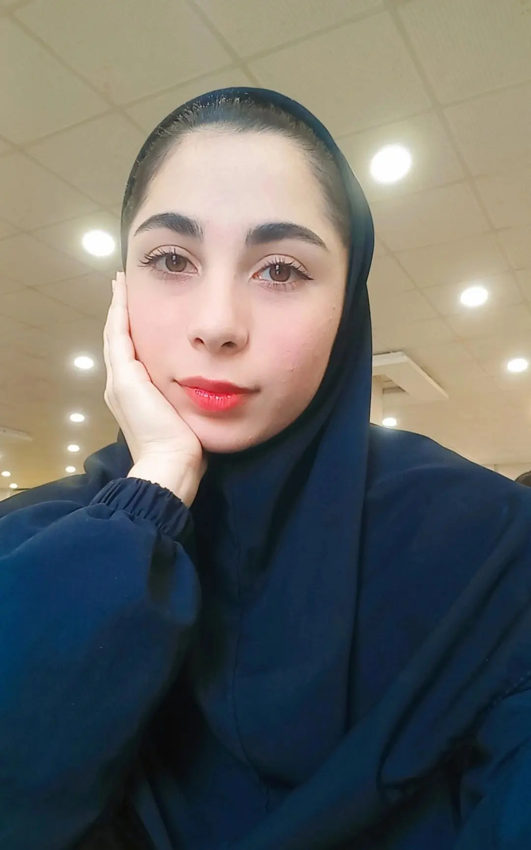 عکس پروفایل 🌐 هانیه زادعیدی شاه آبادی